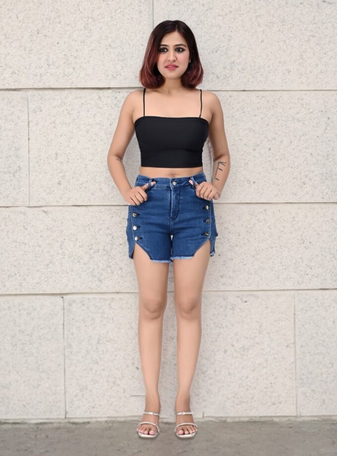 Women Denim Shorts With 6 Button classy look